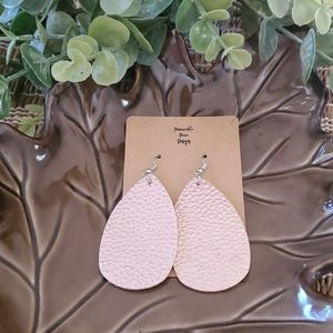 Faux leather earrings wire ~pink